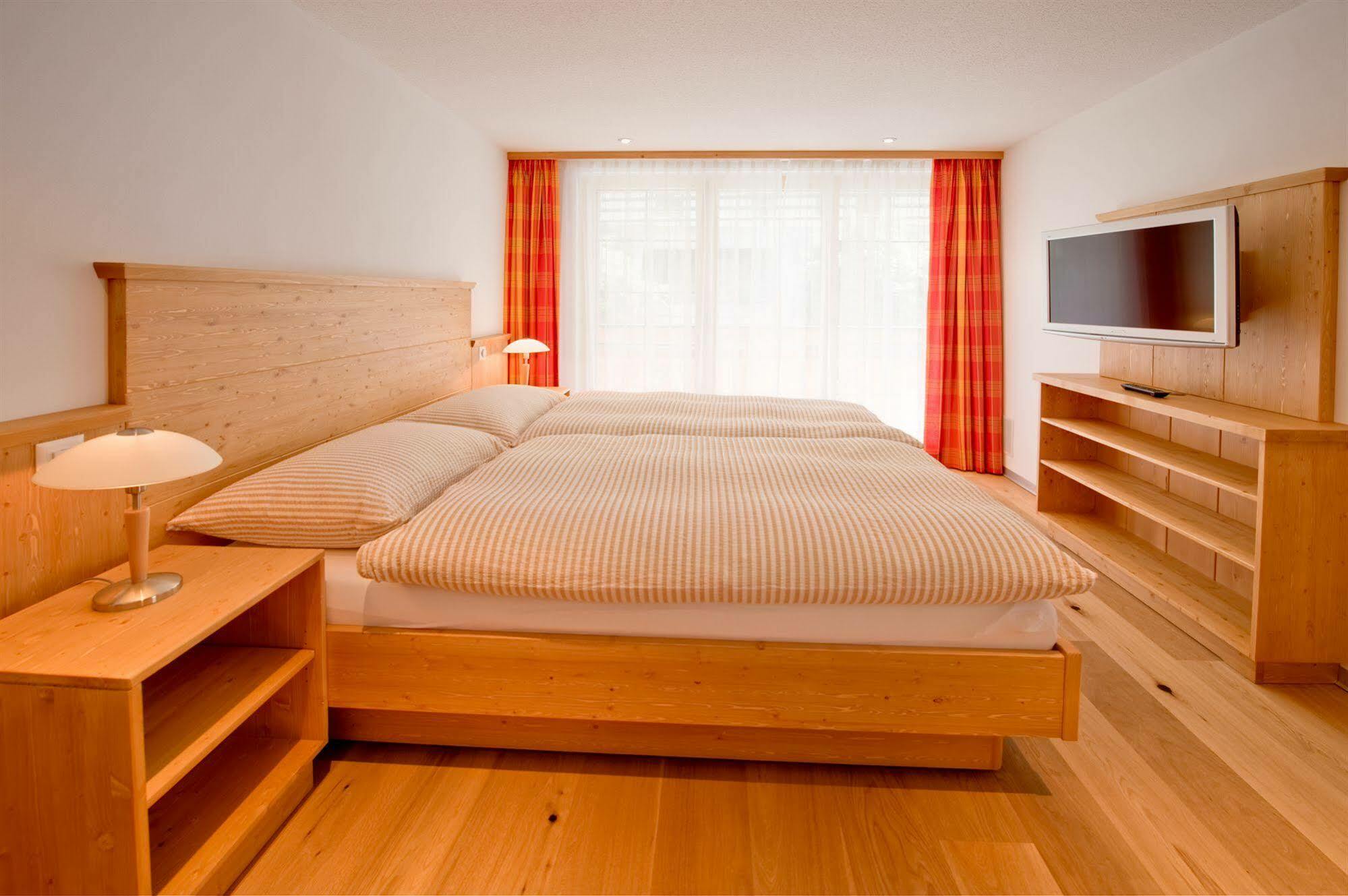 Jaegerhof Serviced Apartements Церматт Экстерьер фото