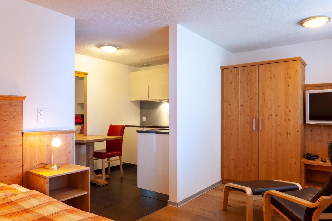 Jaegerhof Serviced Apartements Церматт Экстерьер фото